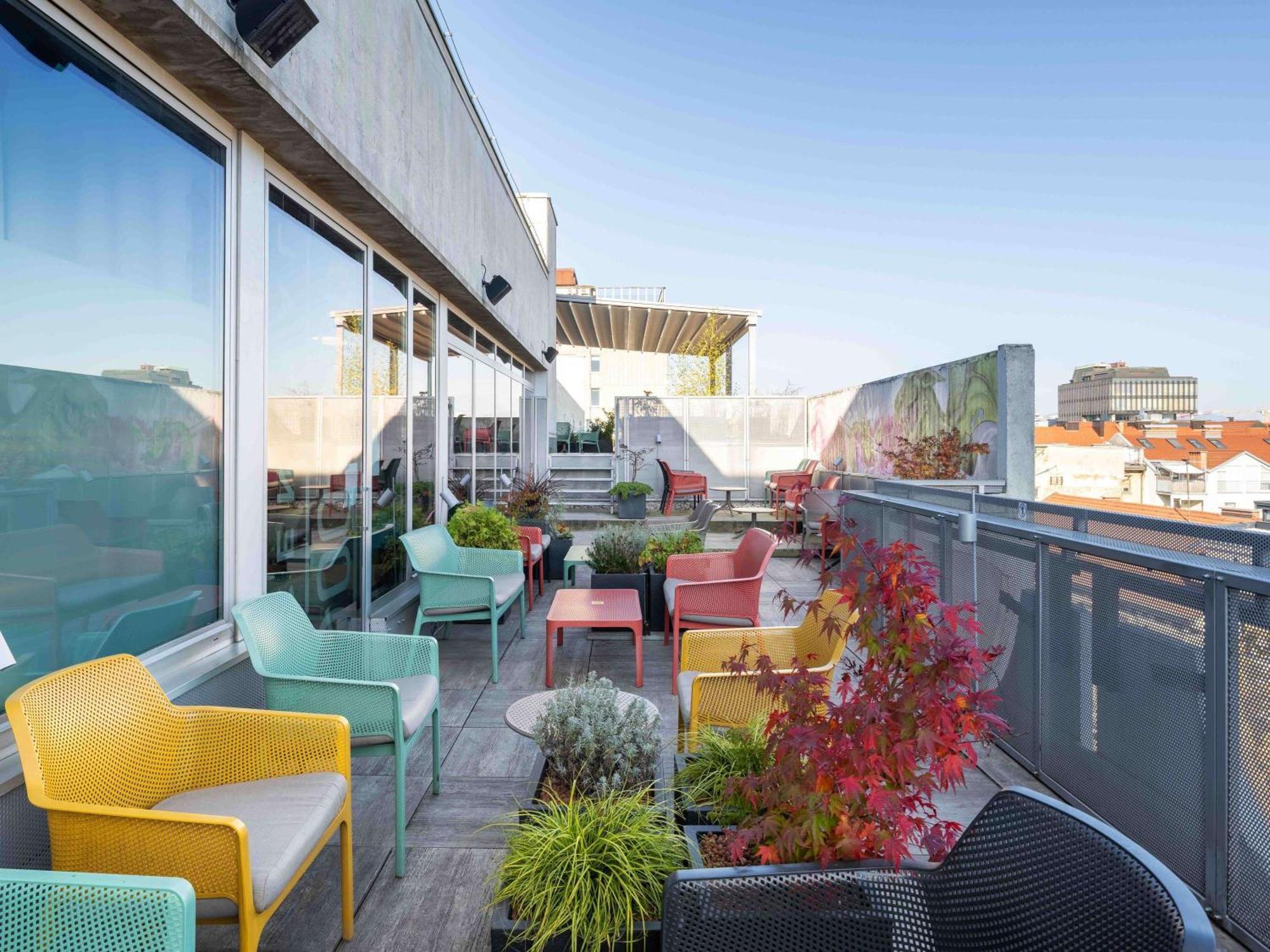 بيت شباب Ibis Styles Ljubljana The Fuzzy Log المظهر الخارجي الصورة