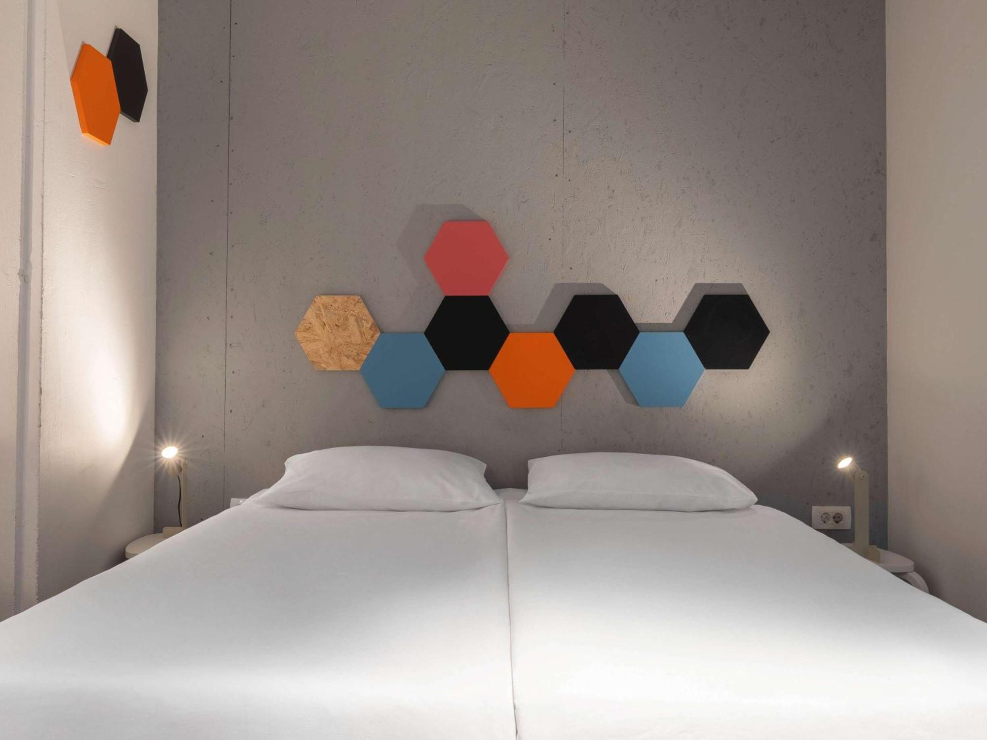 بيت شباب Ibis Styles Ljubljana The Fuzzy Log المظهر الخارجي الصورة