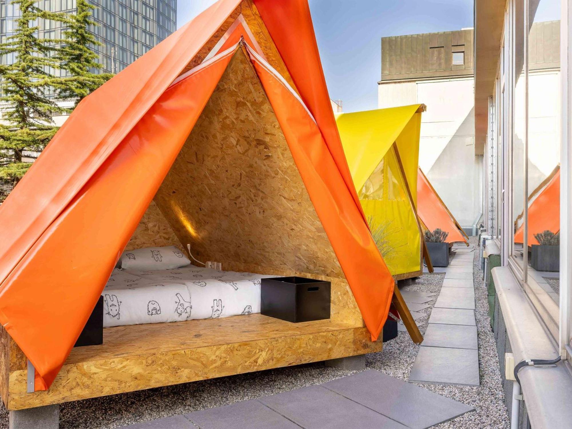 بيت شباب Ibis Styles Ljubljana The Fuzzy Log المظهر الخارجي الصورة